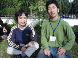 写真：駒澤大学2年生の、中川潤君（左）と近藤拓君（右）。
