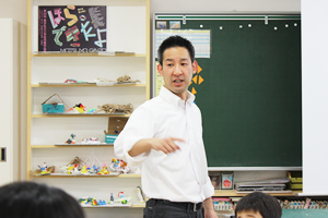 副代表の織畑研さんは、平岩さんの大学時代の後輩だ。