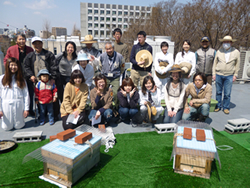 写真：江古田ミツバチプロジェクトのメンバーたち