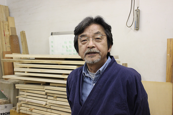 話を聞いた、木工駆け込み塾・塾長の長尾隆久さん。