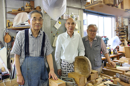 話をお聞きした、しぶや木工塾の（左から）関政泰さん、野松茂二さん、千野敏明さん。