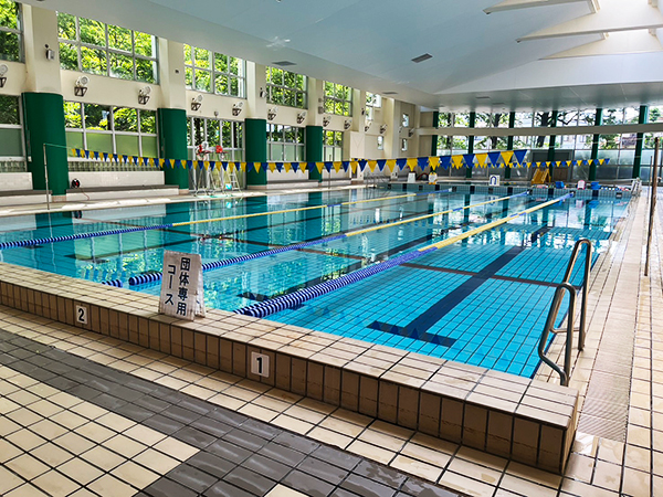 S＆Dスイミングプラザ羽村　温水プールの他、トレーニングルームも備える
