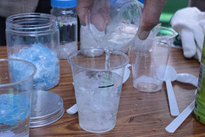一般社団法人ディレクトフォース理科実験グループ：プラスチックの分別と繊維化実験
